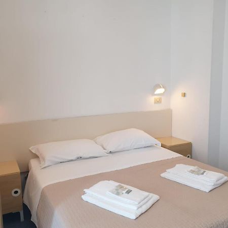 Hotel Baden Baden Rimini Buitenkant foto