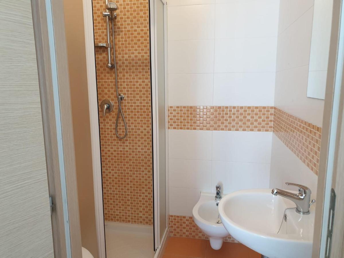Hotel Baden Baden Rimini Buitenkant foto