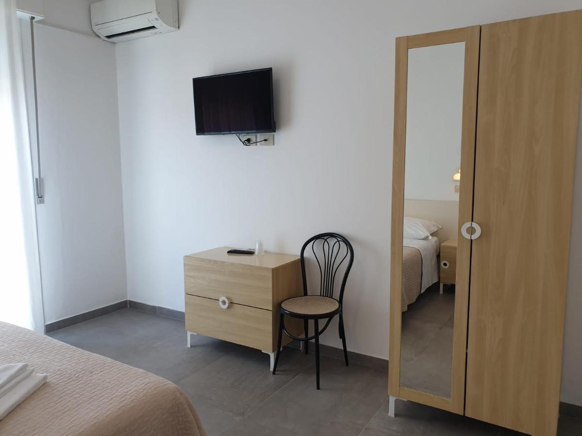 Hotel Baden Baden Rimini Buitenkant foto